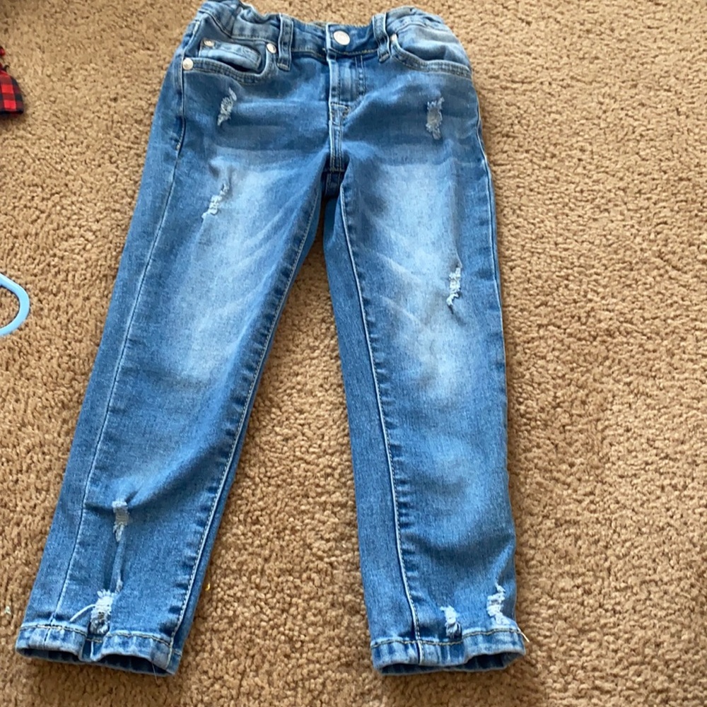Little girls size- 7 Jeans size 5
